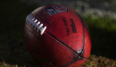 Former NFL QB Jay Cutler released from jail after short stint