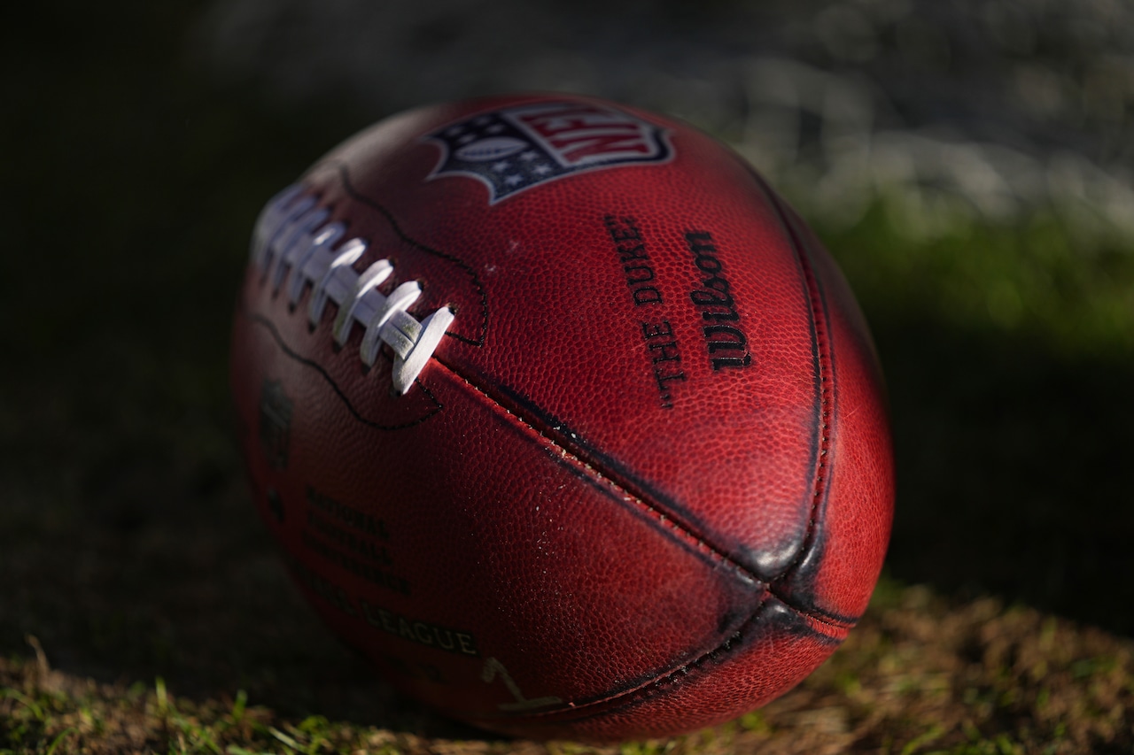 Former NFL QB Jay Cutler released from jail after short stint