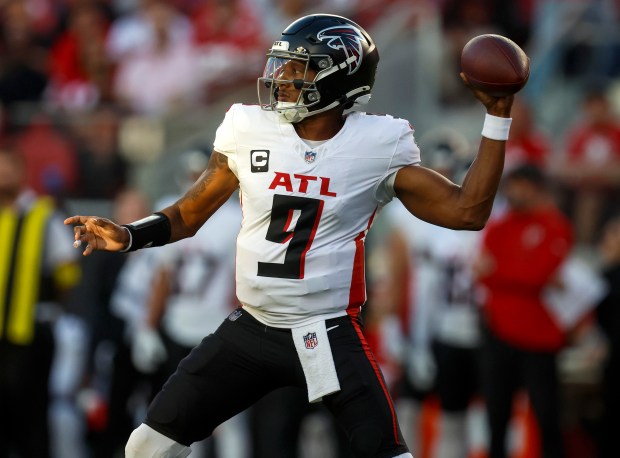 Atlanta Falcons starting quarterback Michael Penix Jr. (9) throws against the San Francisco 49ers in the first quarter at Levi's Stadium in Santa Clara, Calif., on Sunday, Oct. 19, 2025. (Nhat V. Meyer/Bay Area News Group)