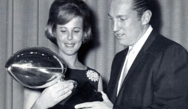 Carol Davis, Raiders co-owner, dead at 93