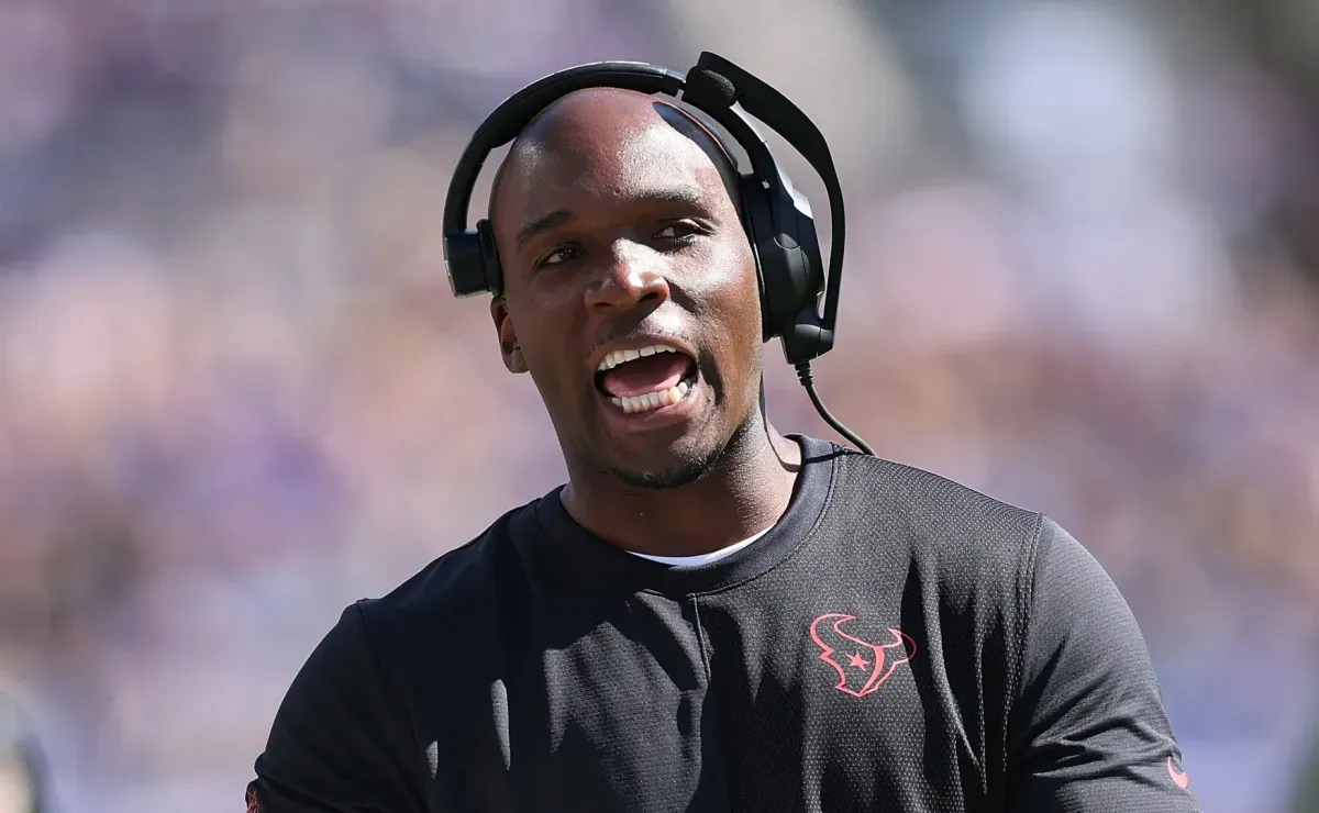 Texans make history against the Ravens, and DeMeco Ryans doesn’t hold back his praise