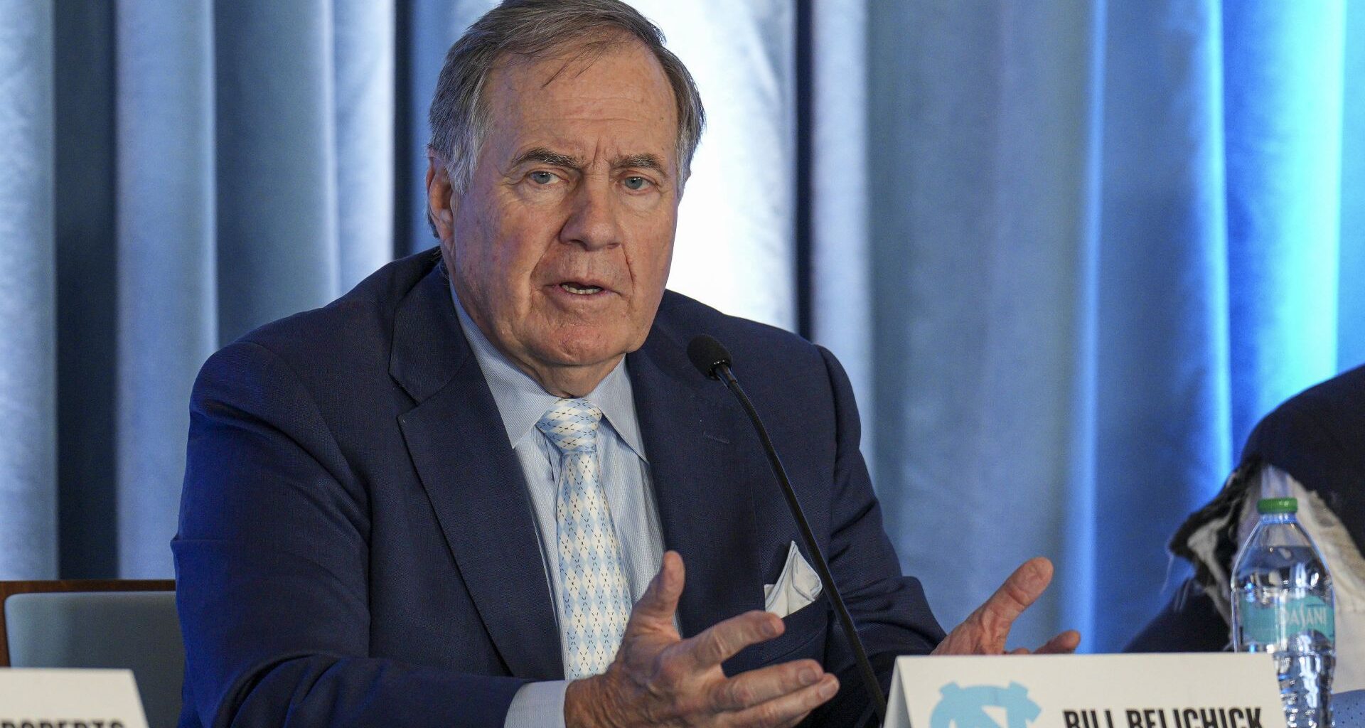 Bill Belichick, UNC Suspect Patriots Of Negative Leaks