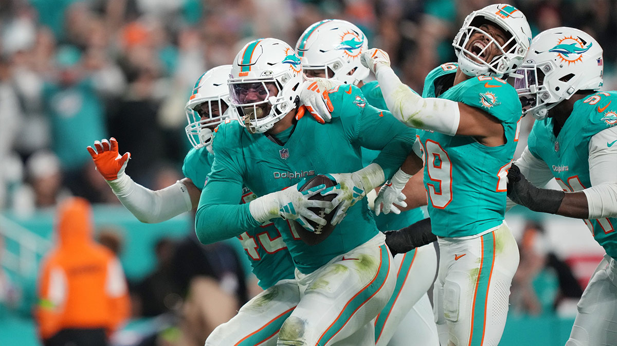 Miami Dolphins linebacker Bradley Chubb (2) celebrates recovering a fumble against the Tennessee Titans during the second half of an NFL game at Hard Rock Stadium in Miami Gardens
