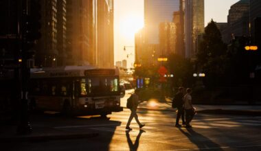 Illinois legislators could grapple with trains, insurance, Bears