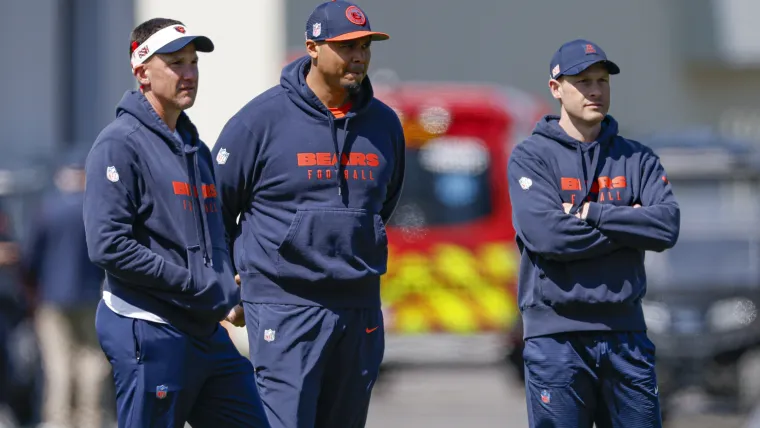 Bears predicted to trade Braxton Jones for Raiders' first-round pass rusher  image