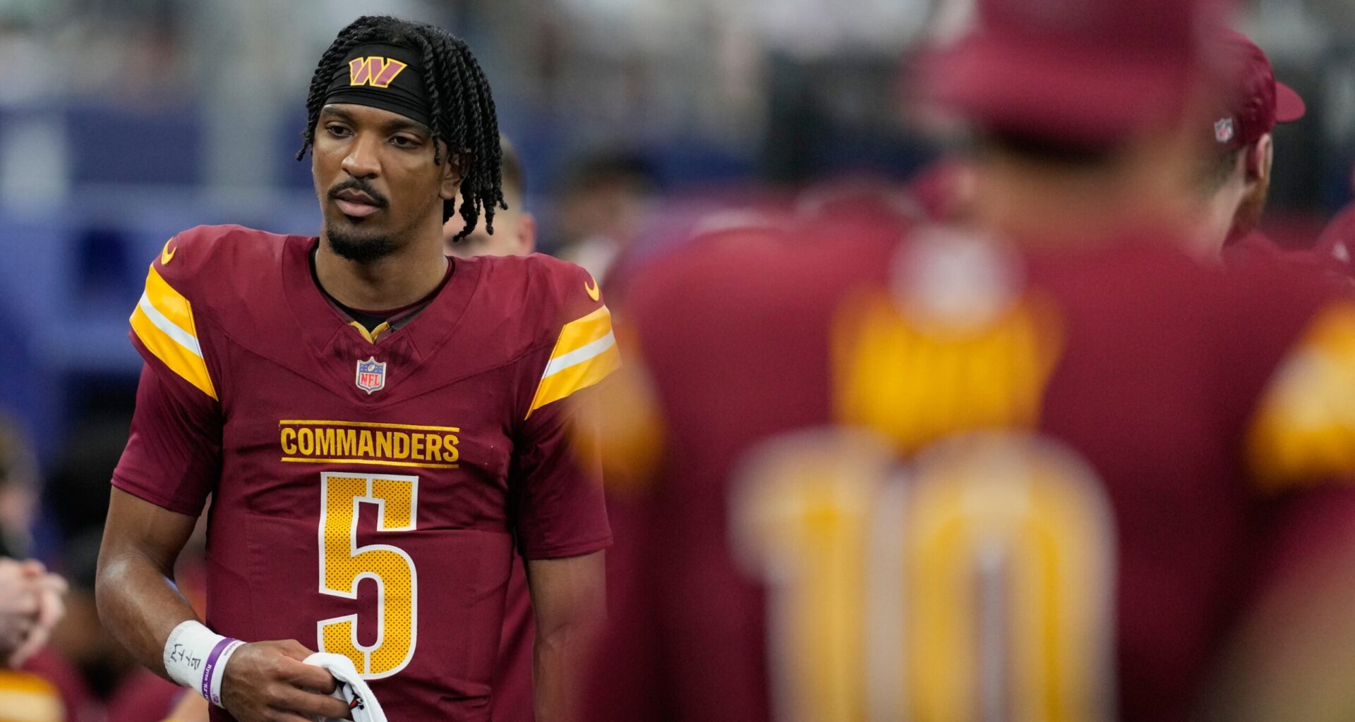 Commanders’ Jayden Daniels out with injury and Marcus Mariota to start vs. Chiefs, AP source says