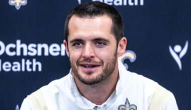 AFC team tried to lure Derek Carr out of retirement