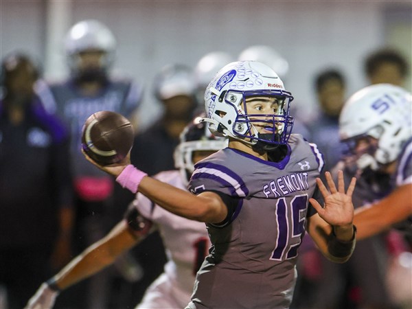 Which area football teams are on playoff bubble entering Week 10?
