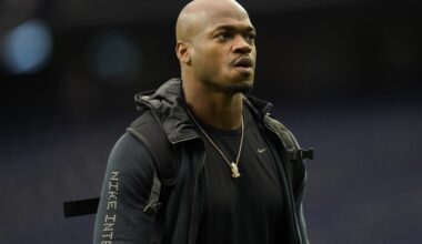 Adrian Peterson arrested in Fort Bend County on DWI, gun charges