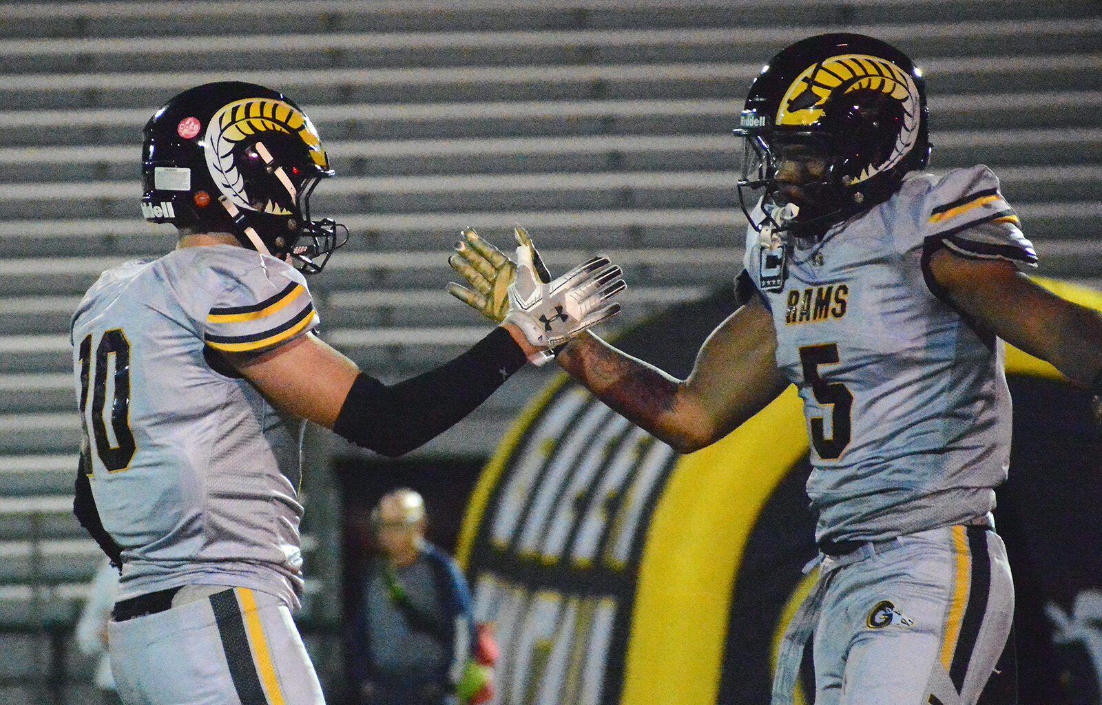 Green Mountain football holds off Evergreen in big 3A West Metro battle