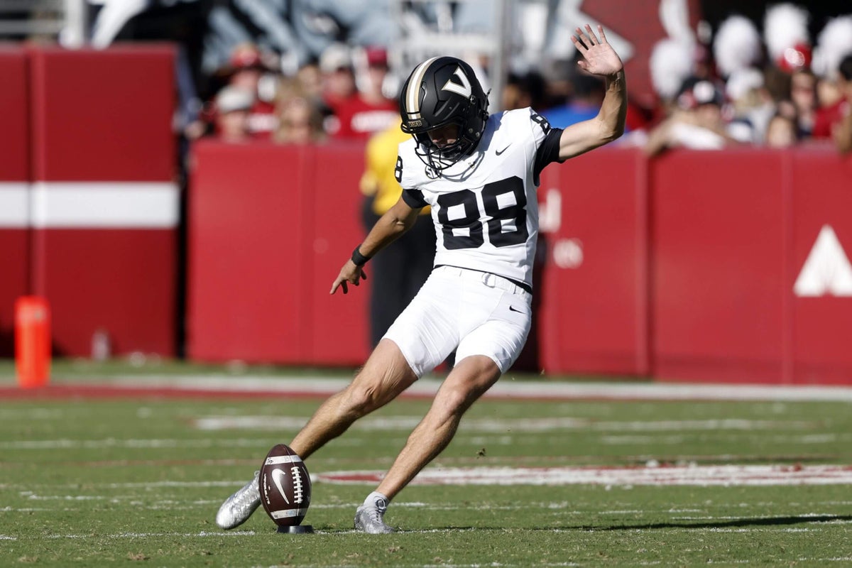 Vanderbilt special teams hosts kicking clinic to prepare students for ‘College GameDay’