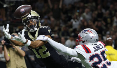 What happened to Chris Olave? Live injury updates for Bears vs. Saints NFL Week 7 on 10/19/25