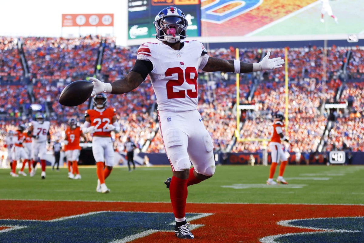 Fantasy football waiver wire Week 9: Tyrone Tracy, Bam Knight, streamers