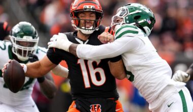 Why is Bengals QB Joe Flacco trying to play through a sprained AC joint?