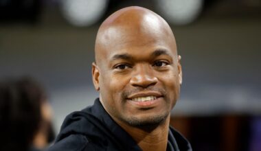 Adrian Peterson arrested in Texas for DWI, unlawful possession of weapon, reports say