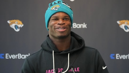 Travis Hunter to be placed on Jacksonville Jaguars' injured reserve after right knee injury(AP)