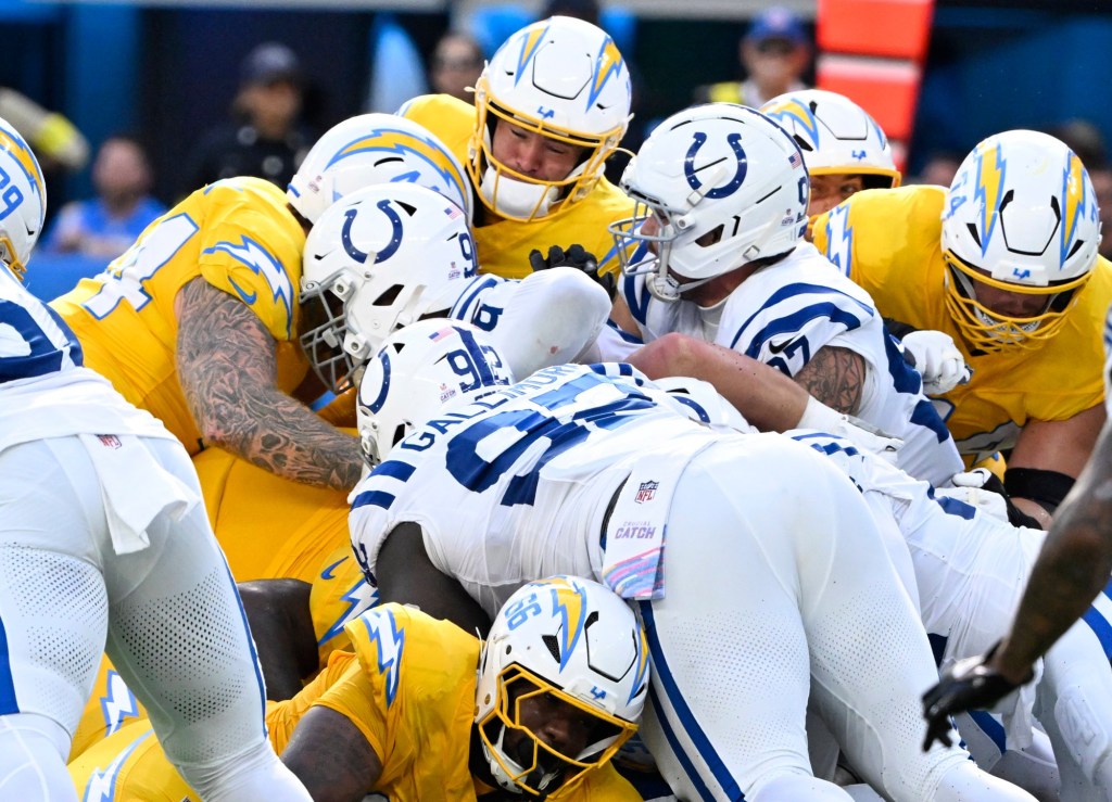 Difference between Colts, Chargers lies in the trenches