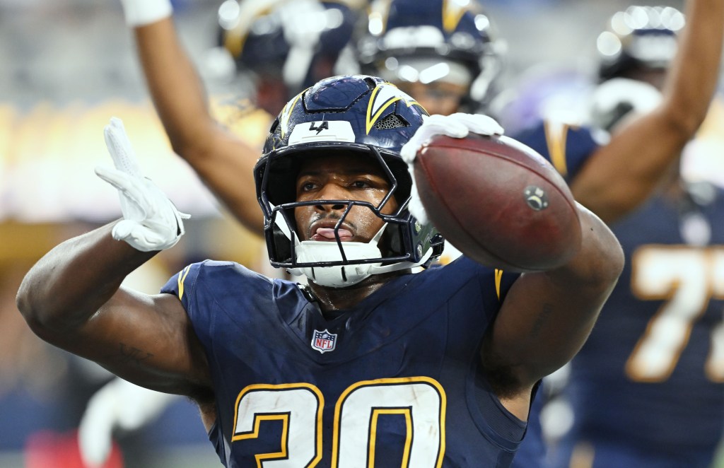 Chargers QB, running backs earn A's in blowout win over Vikes