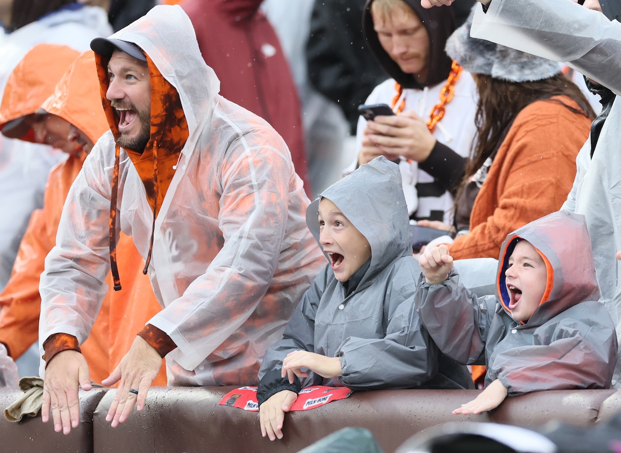 Finally! Browns give fans an old-school reason to cheer – Terry Pluto