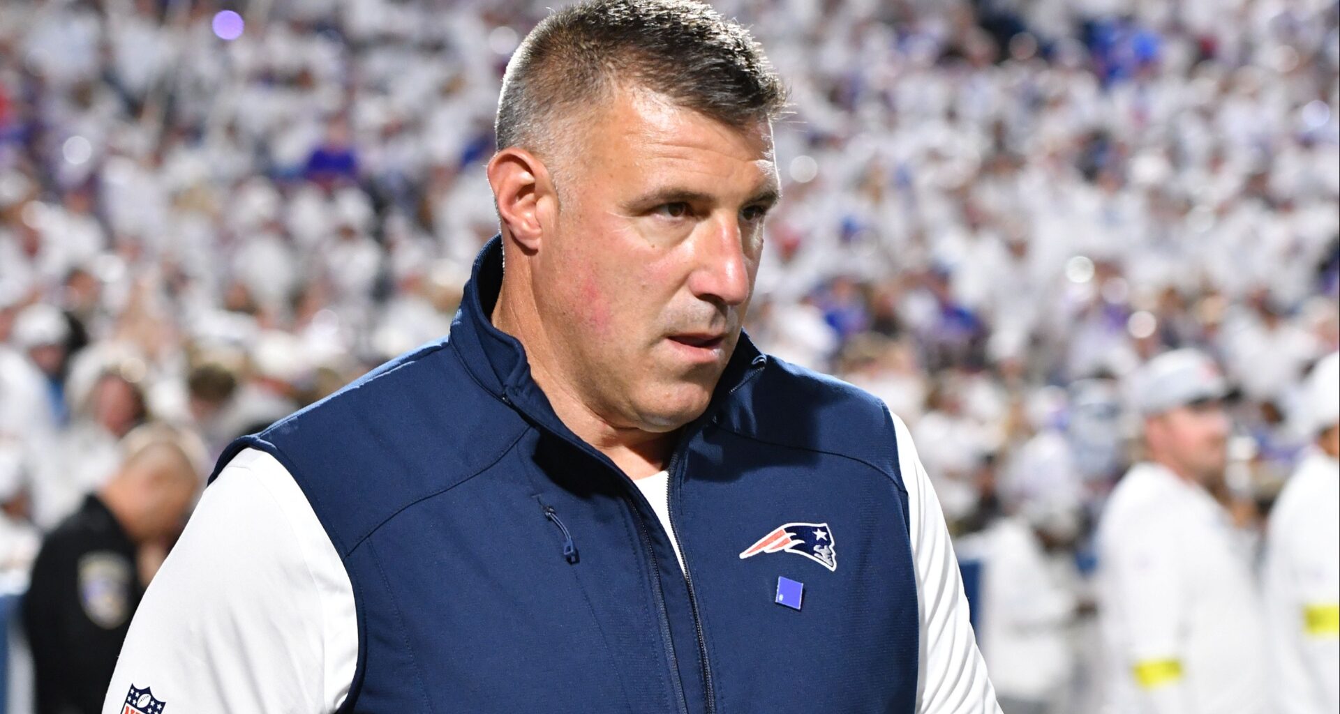 Mike Vrabel Sends Stern Message To Patriots Defense Ahead