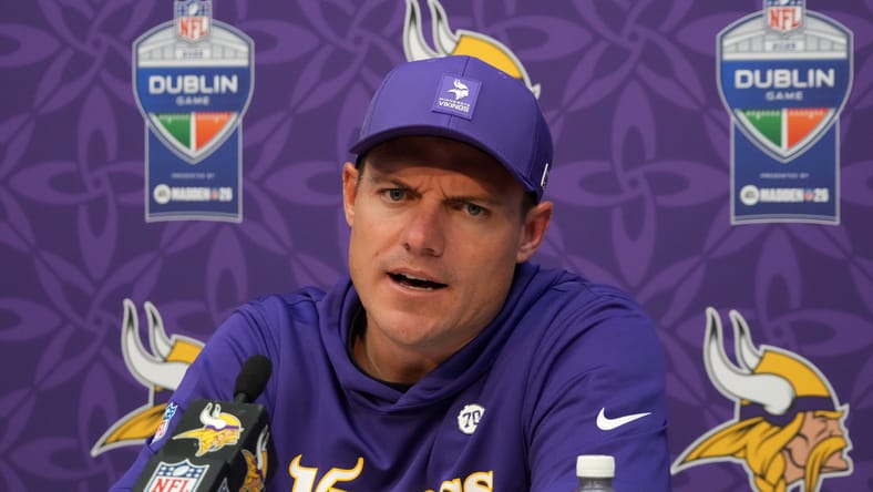 Kevin O'Connell - NFL - Dublin Game - Minnesota Vikings at Pittsburgh Steelers