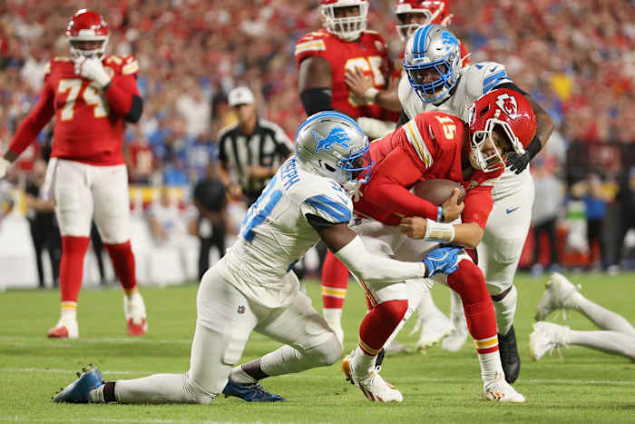 Detroit Lions star jumps online to post 12 times about refs immediately after loss to Chiefs