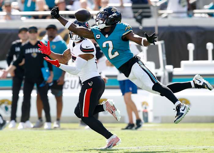 Texans wide receiver Christian Kirk dealing with hamstring injury again