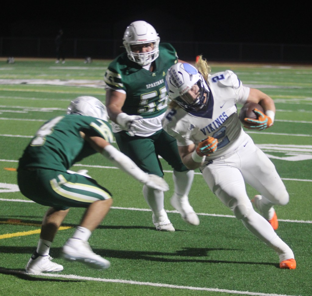 Vikings use ground game to topple Red Bluff – Chico Enterprise-Record