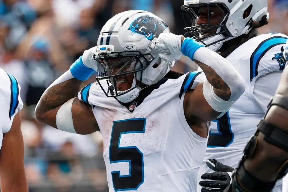 Panthers RB Rico Dowble's Week 6 Availability in Question After Injury