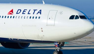 Delta jets have ‘low-speed collision’ on the ground at New York’s LaGuardia, injuring 1