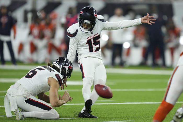 ‘Disappointed, mishit the ball,’ Texans kicker Ka’imi Fairbairn on short late-game kickoff in loss to Seahawks
