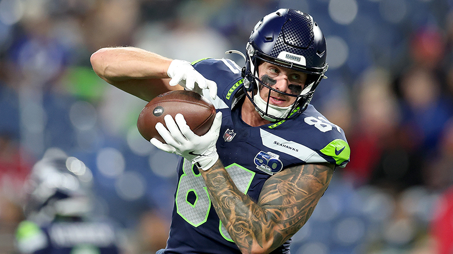 Seattle Seahawks Eric Saubert warming up Houston Texans 2025...