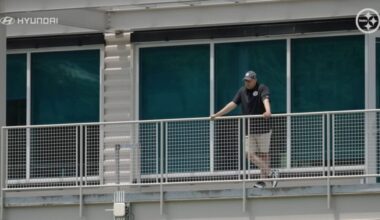 Schefter: Steelers Expected To 'Explore Upgrading Their Roster' Before Trade Deadline