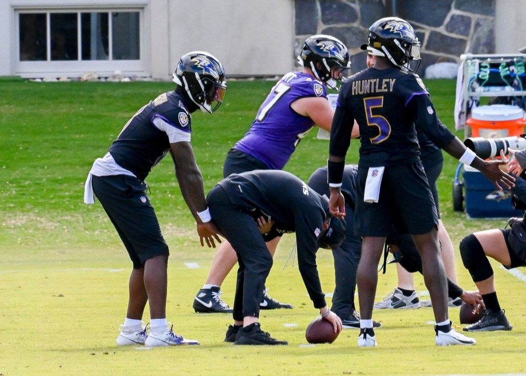 Baltimore Ravens quarterback practices again