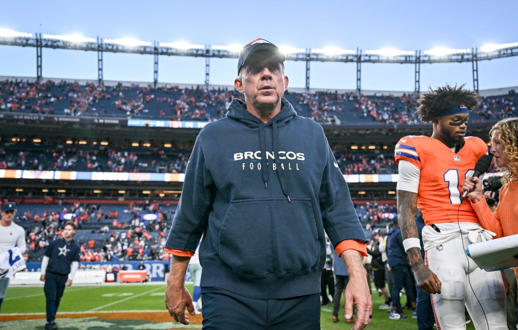 Thanks, DeMeco Ryans for going to Houston. Broncos would not be contender again without Sean Payton