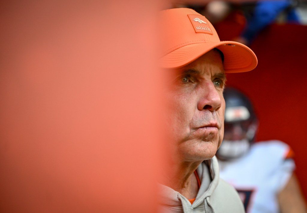 Broncos' Sean Payton needs to bench Broncos play-caller Sean Payton