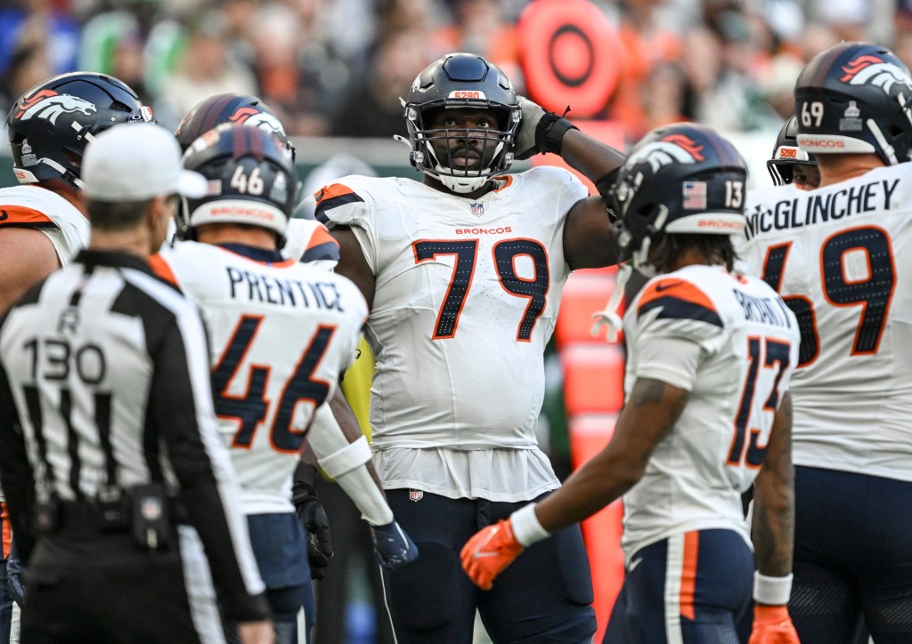 Broncos LG Matt Peart played most of Sunday's win with torn left MCL