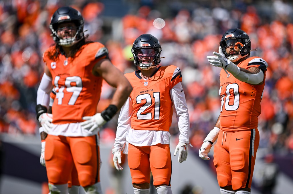 Broncos' coverage issues miscommunication, not ability