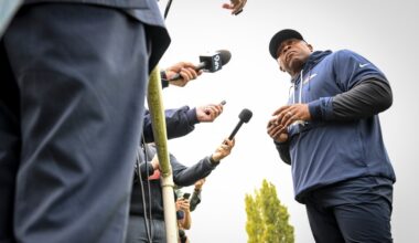 Broncos' 'smart bullies' pass-rush again NFL's best under Vance Joseph