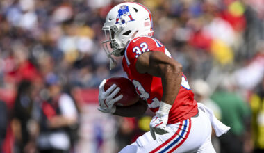 Josh McDaniels Commends TreVeyon Henderson's Performance