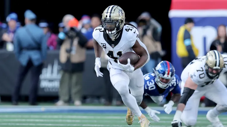 NFL insider reveals Saints aren't expected to trade Alvin Kamara image