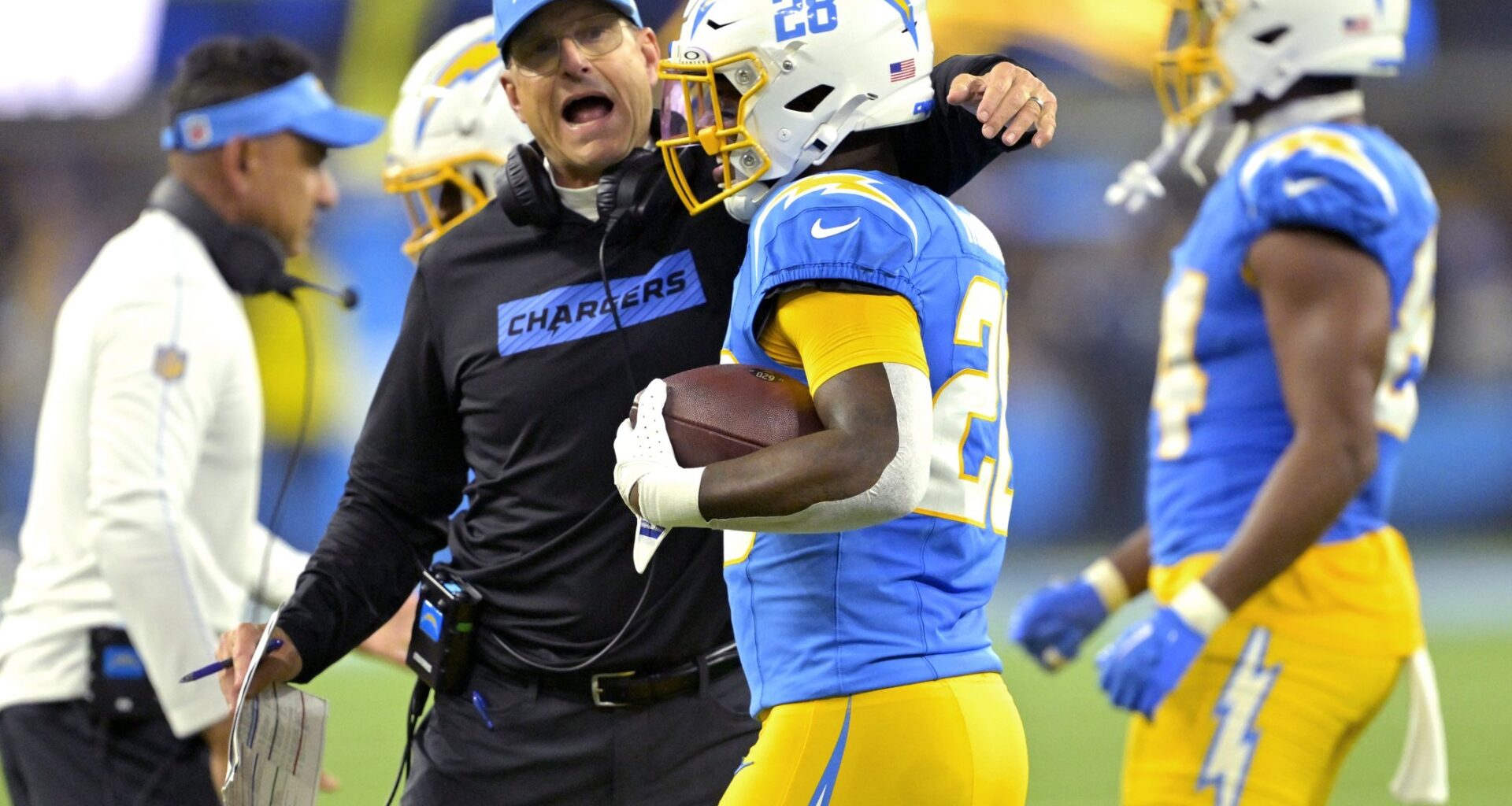 Waiver Wire Pickups Week 6 - Chargers Running Backs Headline