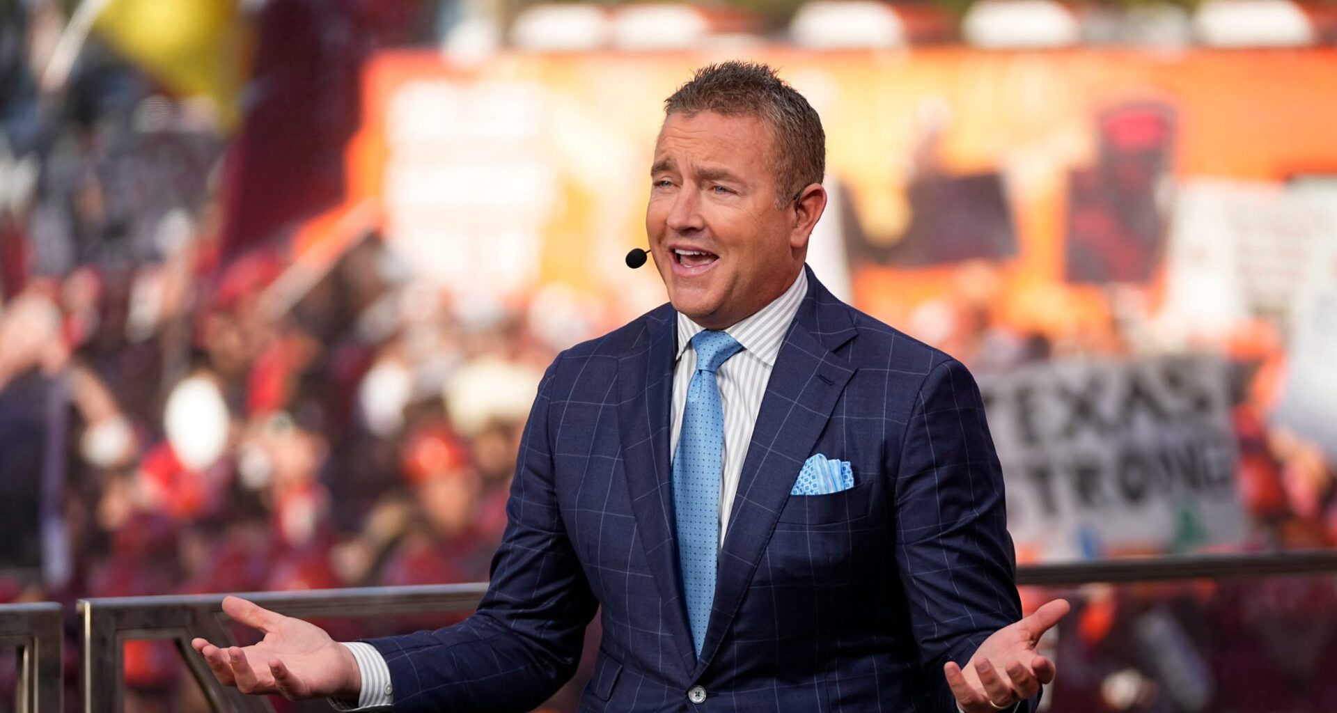 Kirk Herbstreit doubles down on his Adidas disdain