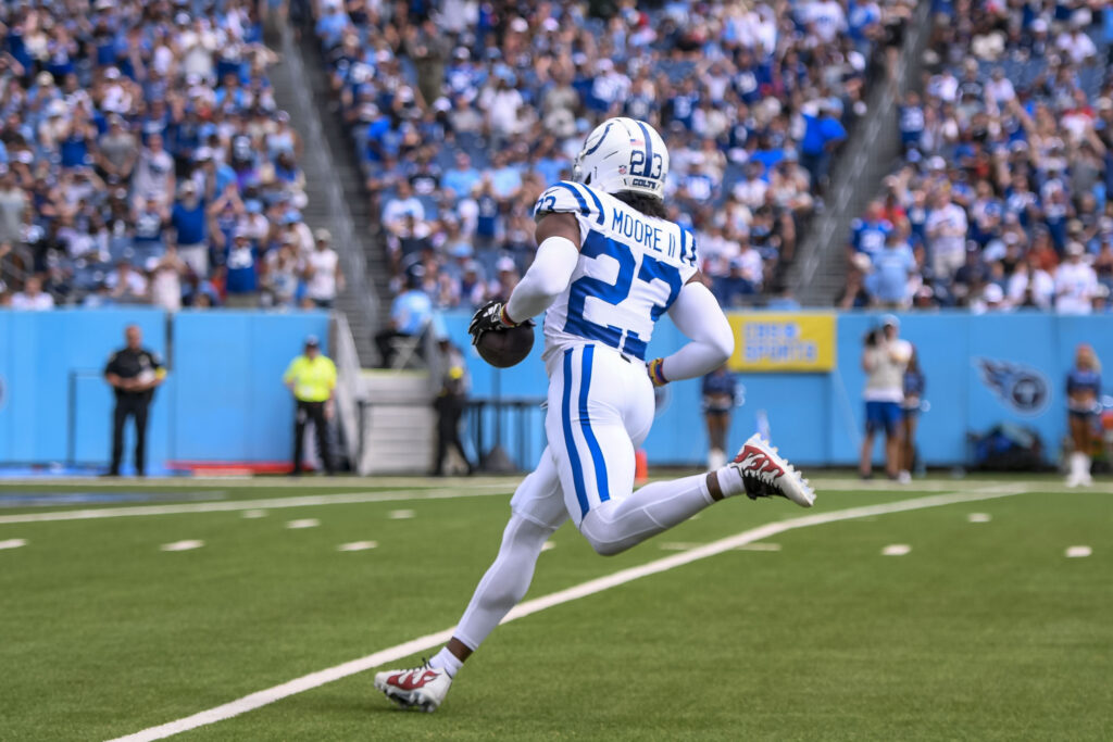 Colts Restructure CB Kenny Moore's Contract