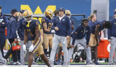 NCAA Football: Utah at West Virginia