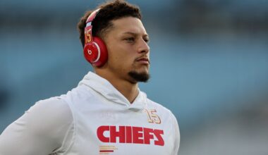 NFL world reacts to horrible Patrick Mahomes news