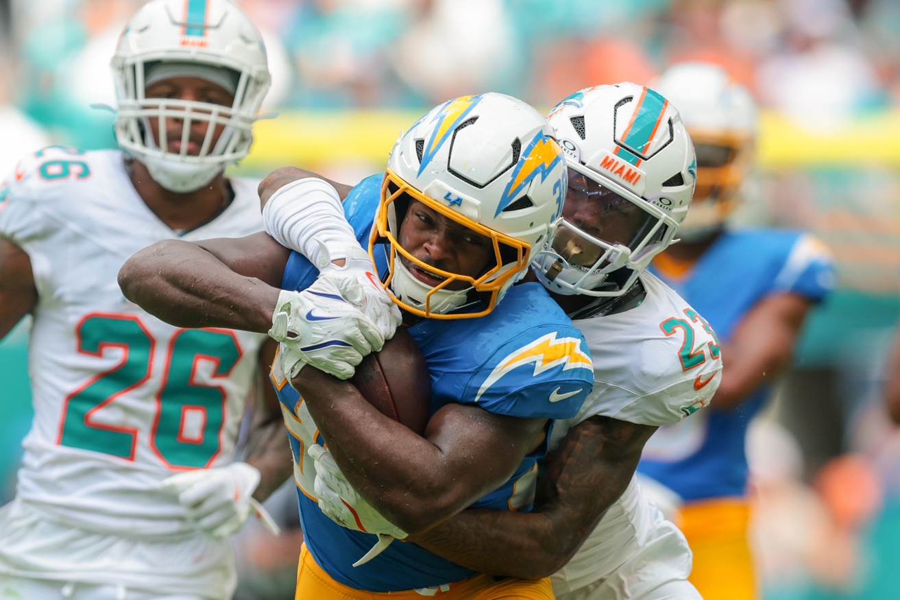 AFC Notes: Jaylon Moore, Kimani Vidal, Chargers, Chiefs, Raiders