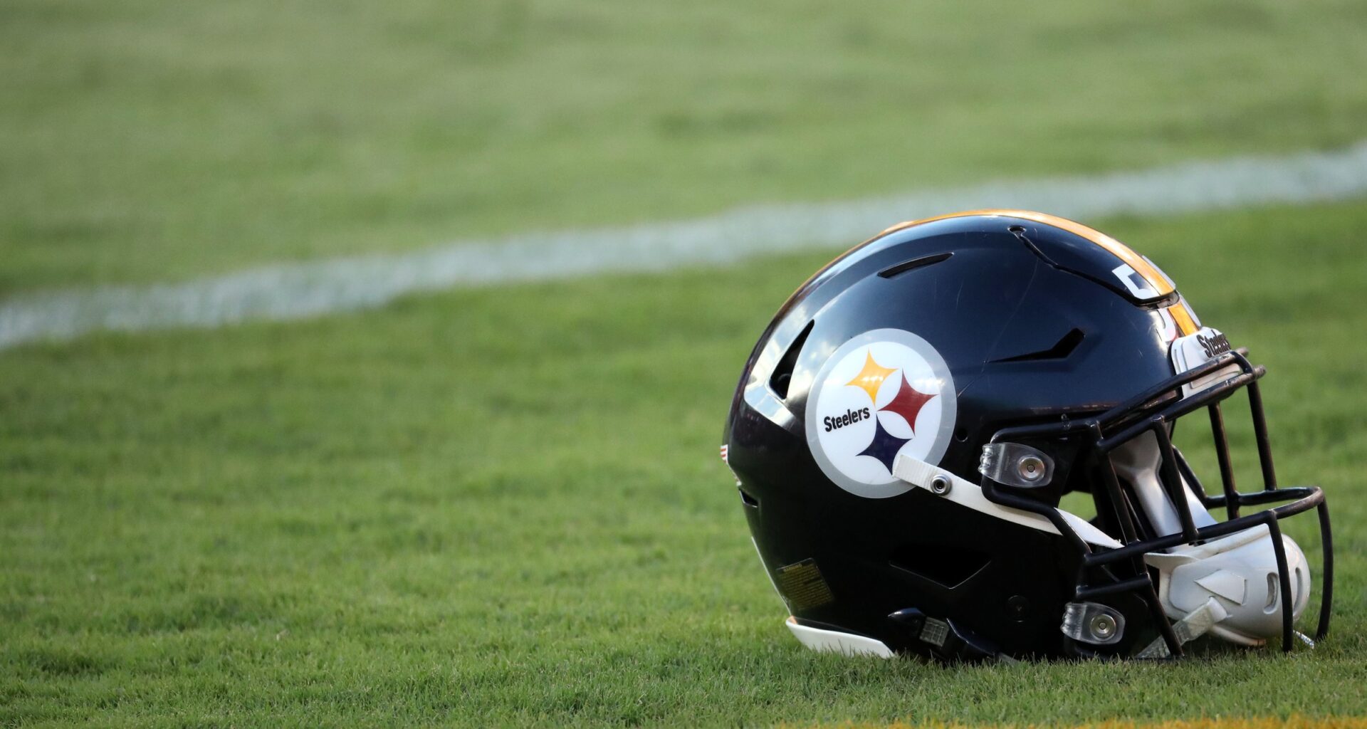 NFL world reacts to insane Steelers news