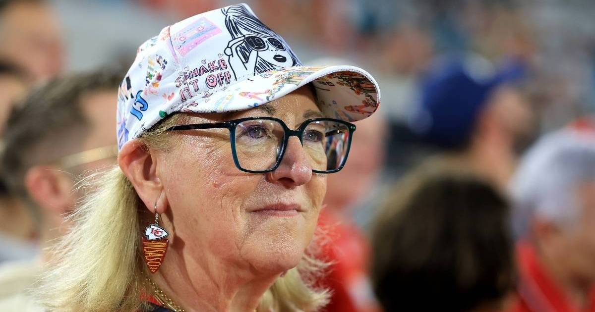 Here’s How Donna Kelce Filled in for Taylor Swift’s at Chiefs’ MNF Game