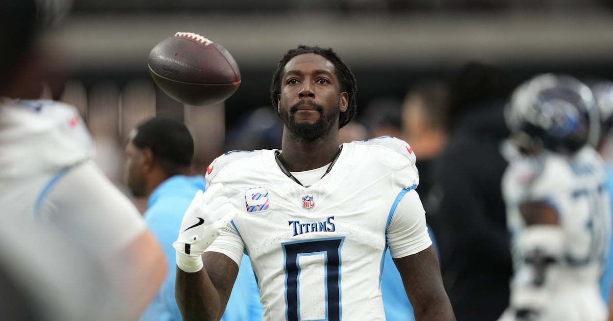 Tennessee Titans WR Calvin Ridley leaves early against Las Vegas Raiders with hamstring injury